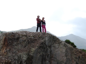 De Schotse Highlands, met een halve highlander alles overziend