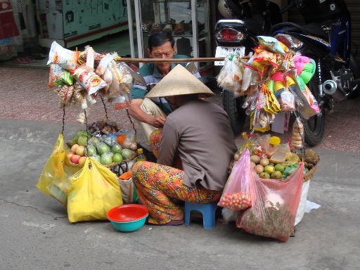 Een typisch beeld van een straathandel